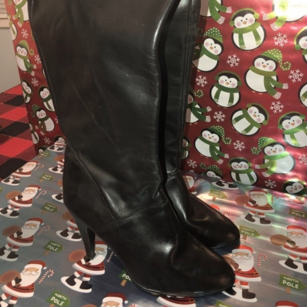 Vintage Town and Country black tall boots